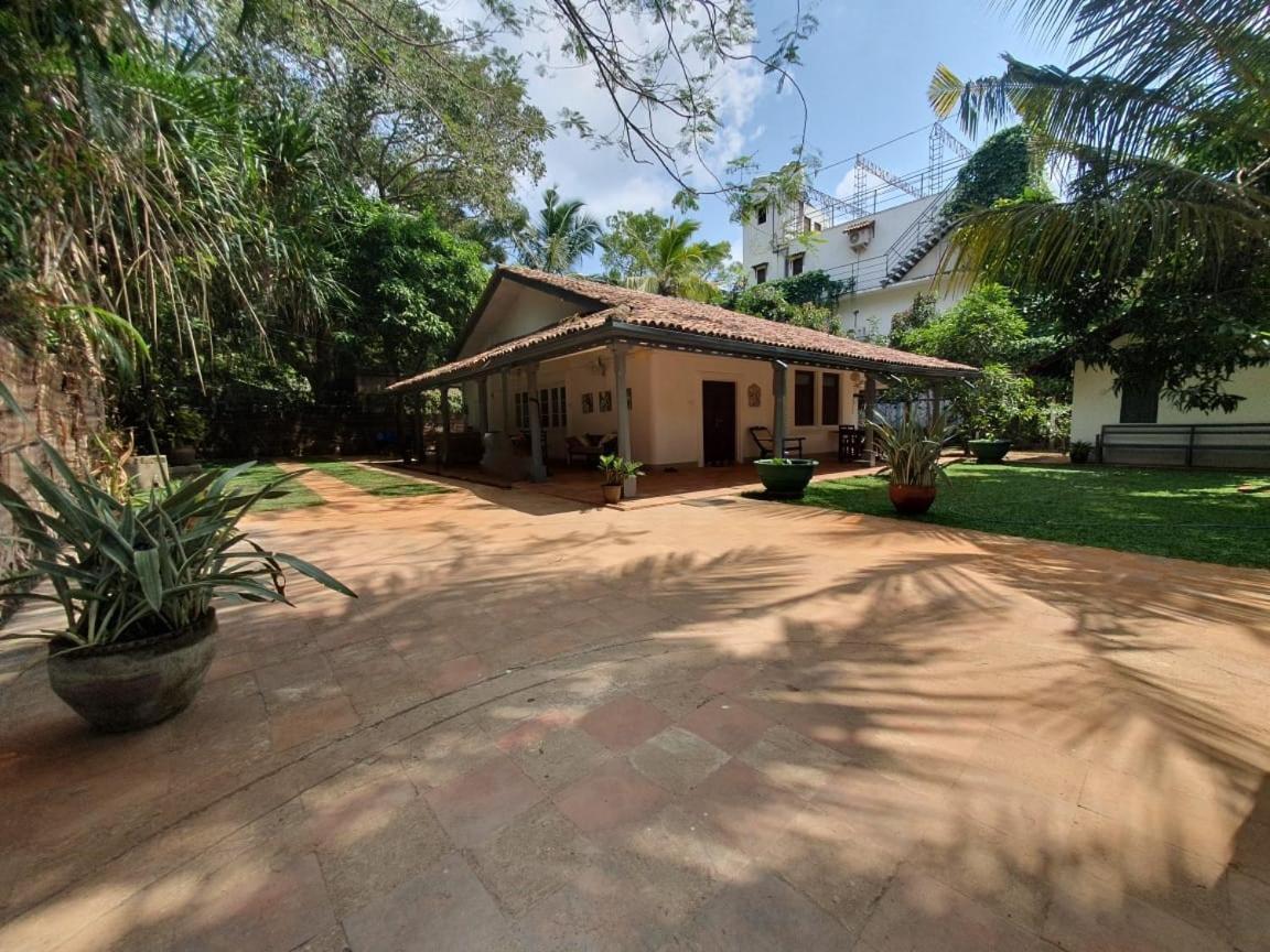 Agora Villa By Esperanza Tangalle Esterno foto